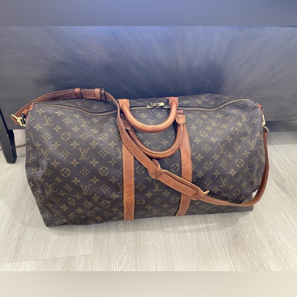 Louis Vuitton Handbags - Authentic Louis Vuitton keepall 55 bandouliere travel monogram unisex with strap